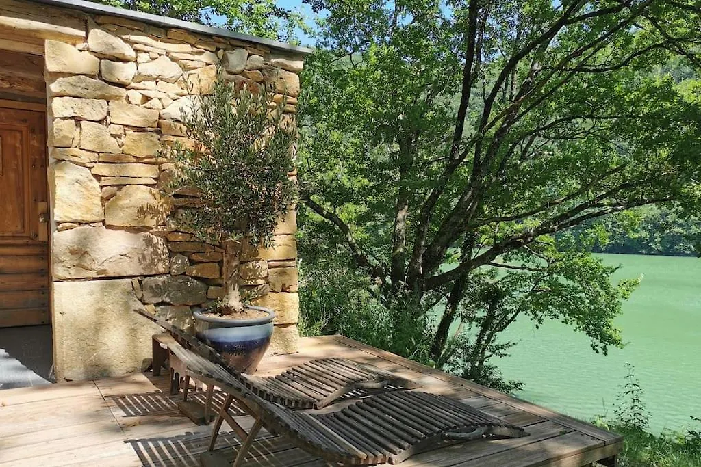 Holiday home Lake House I // Alauzet Ecolodge + Nature Spa Castelnau-de-Mandailles